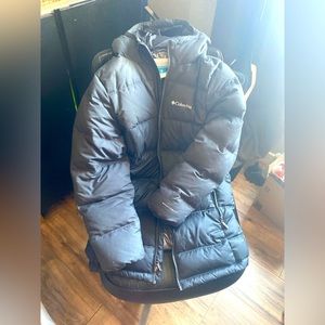Columbia youth down winter coat size L (14-16)